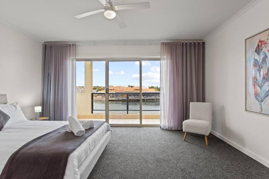 Apartmán Waterfront Townhouse - Picturesque Marina Views Port Lincoln Exteriér fotografie
